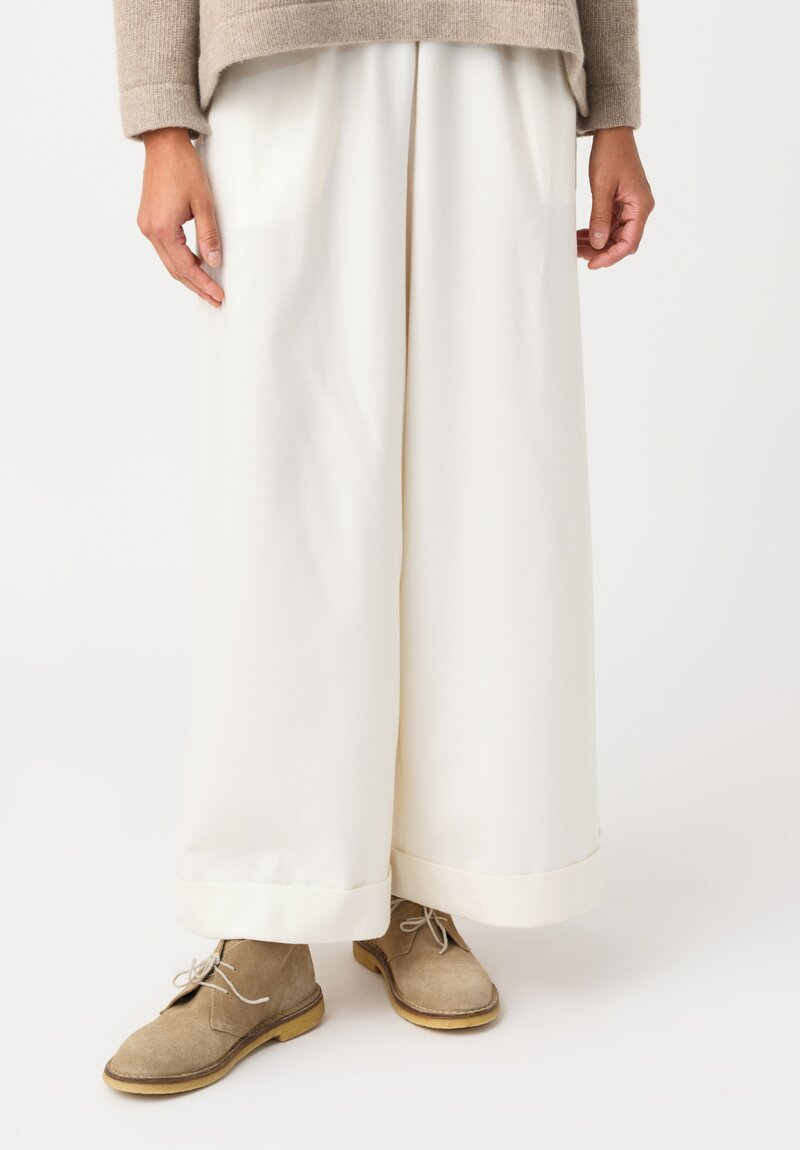 Daniela Gregis Thermal Insulated Weave Wide Leg High Waist Tasche Lungo Pants with Ankle Length Hemline in Panna Cream White Cropped Front View