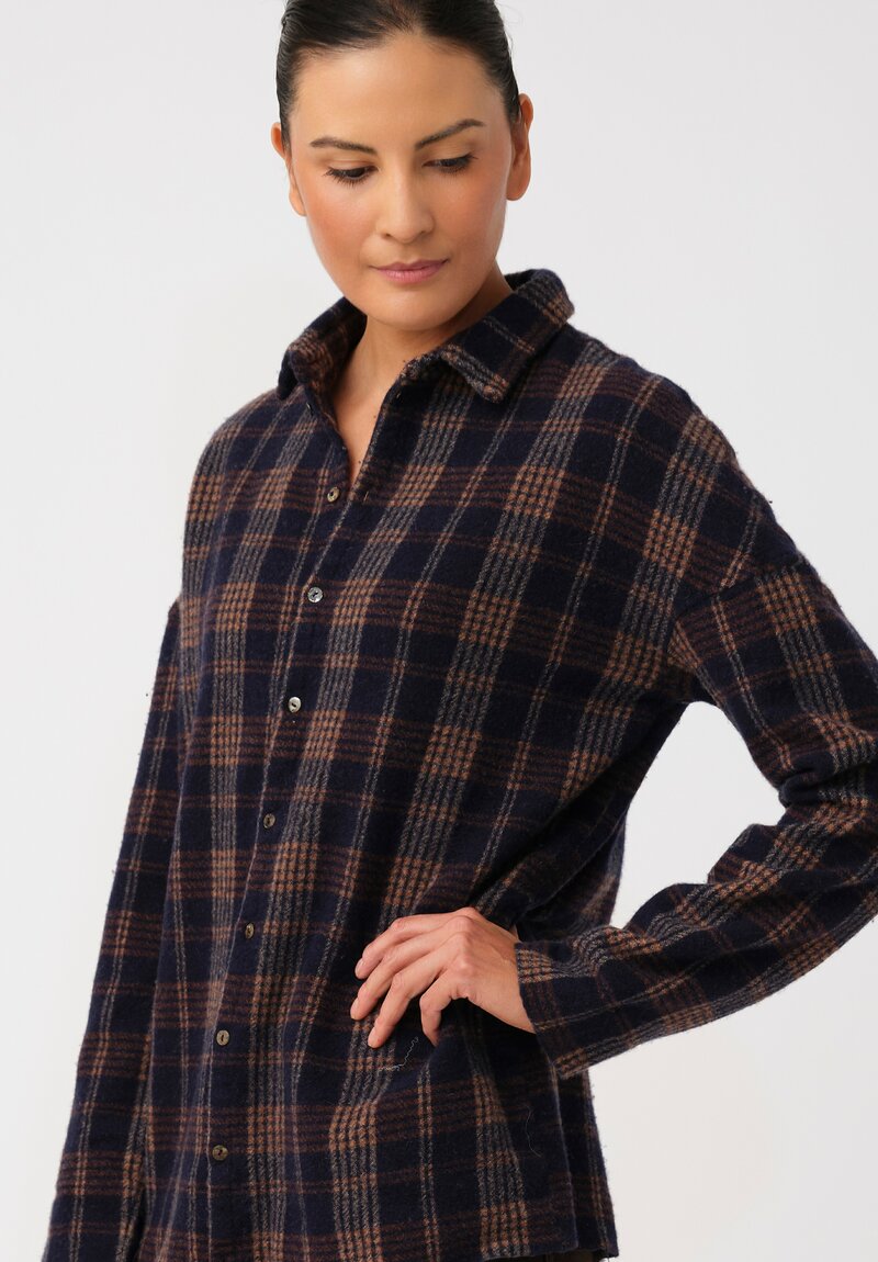 Album di Famiglia Thermal & Felted Serie Numerata Button-Down Shirt in Ink Blue Tartan