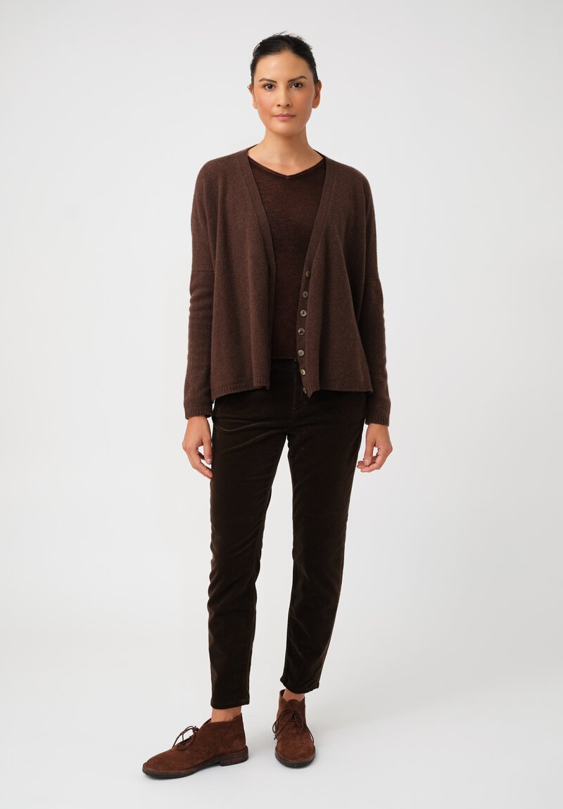 Album di Famiglia Cashmere Serie Numerata V-Neck Button-Down Cardigan in Chestnut Brown