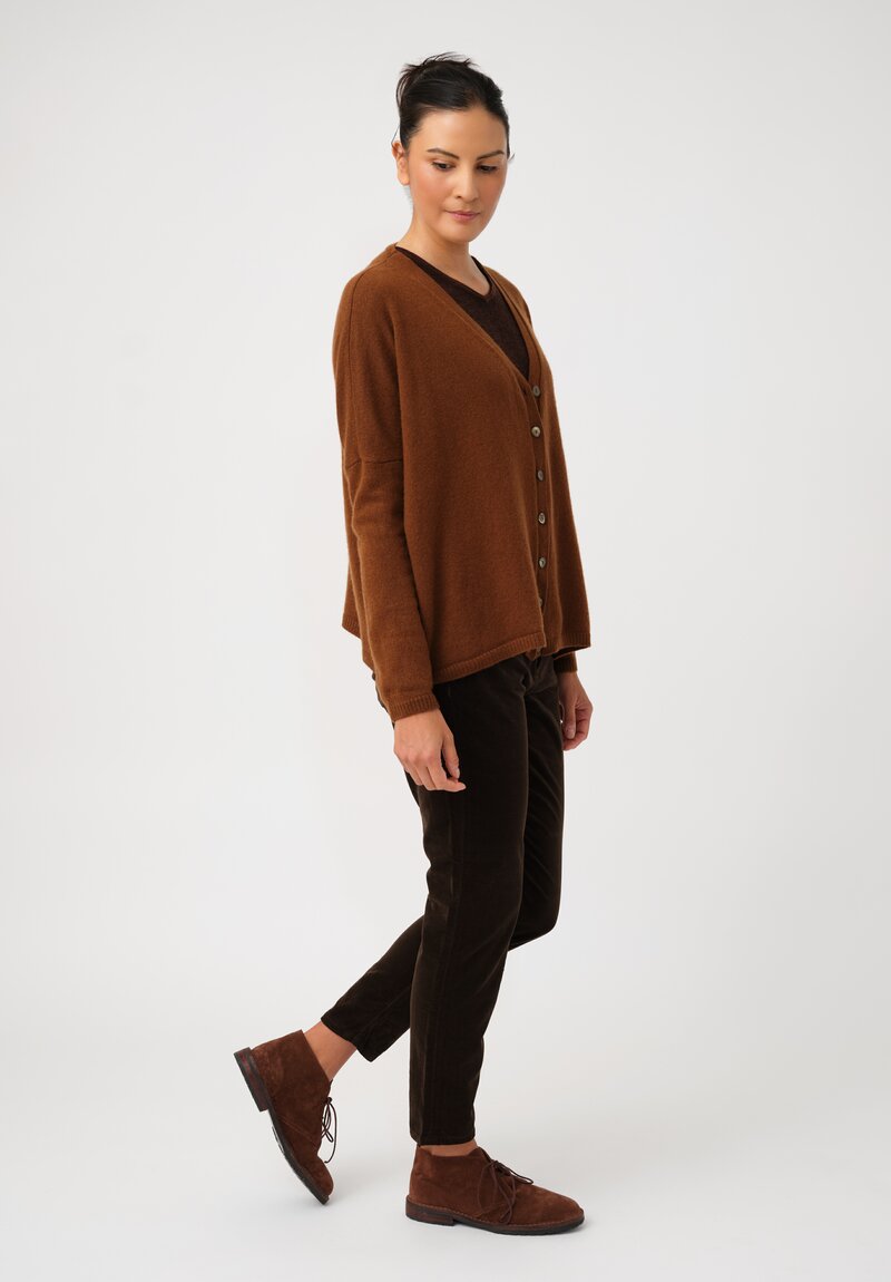 Album di Famiglia Cashmere Serie Numerata V-Neck Button-Down Cardigan in Rust Brown