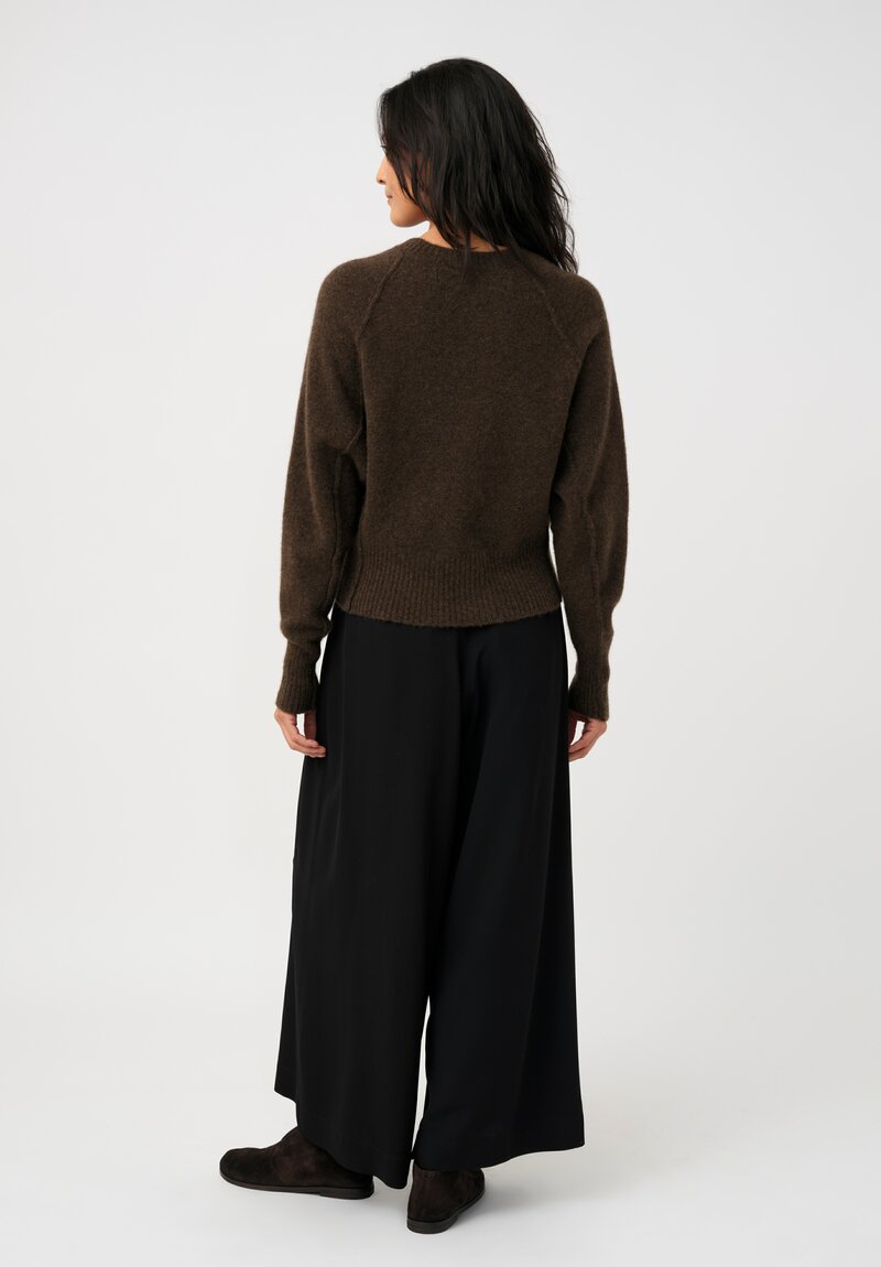 Isabel Benenato Cashmere & Silk Reverse Seam Raglan Sweater in Bistre Brown	