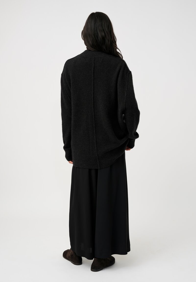 Isabel Benenato Cashmere & Silk Deep V-Neck Patch Pocket Cardigan in Charcoal Black	