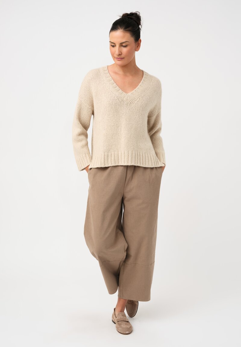 Asciari Cashmere Ferro V-Neck Sweater in Ivory White