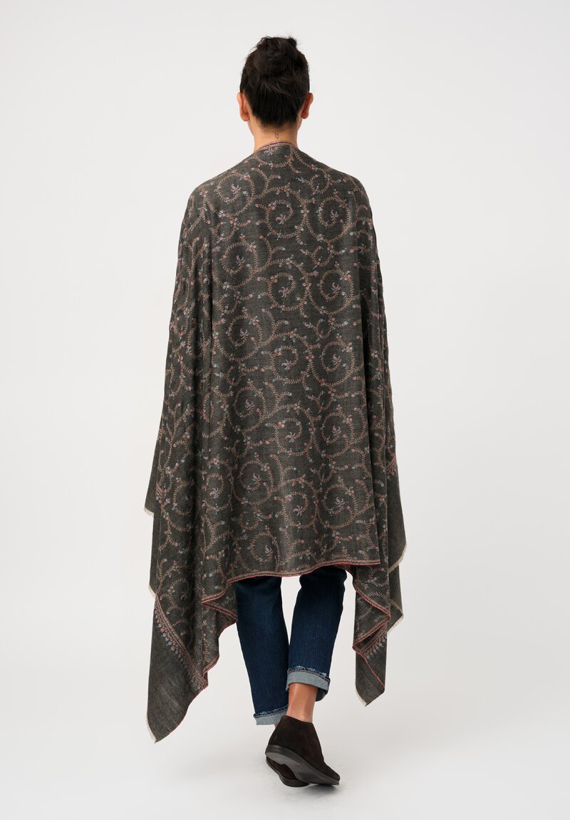 Yaser Shaw Cashmere Kashmiri Embroidered Scarf in Carbon Grey & Paisley Vine Swirls