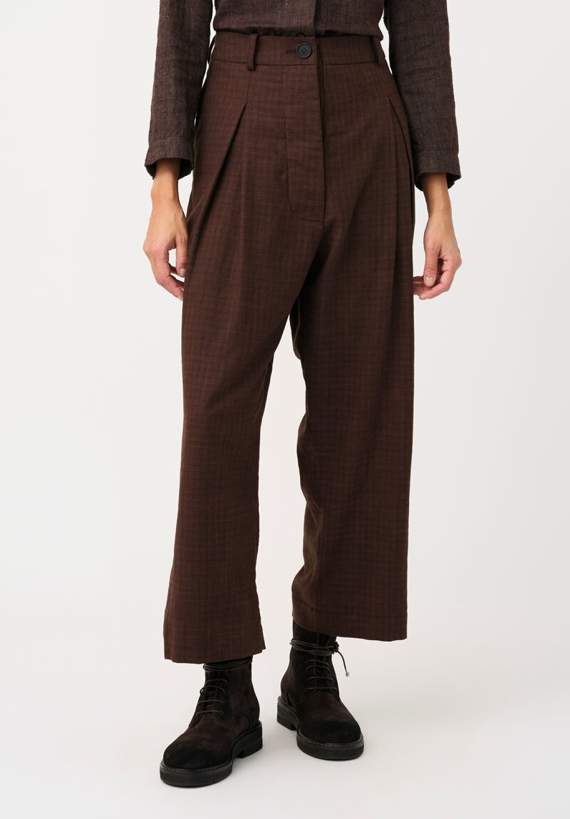 Biek Verstappen Thermal Cotton Pleated Trousers in Mahogany Brown Micro-Plaid