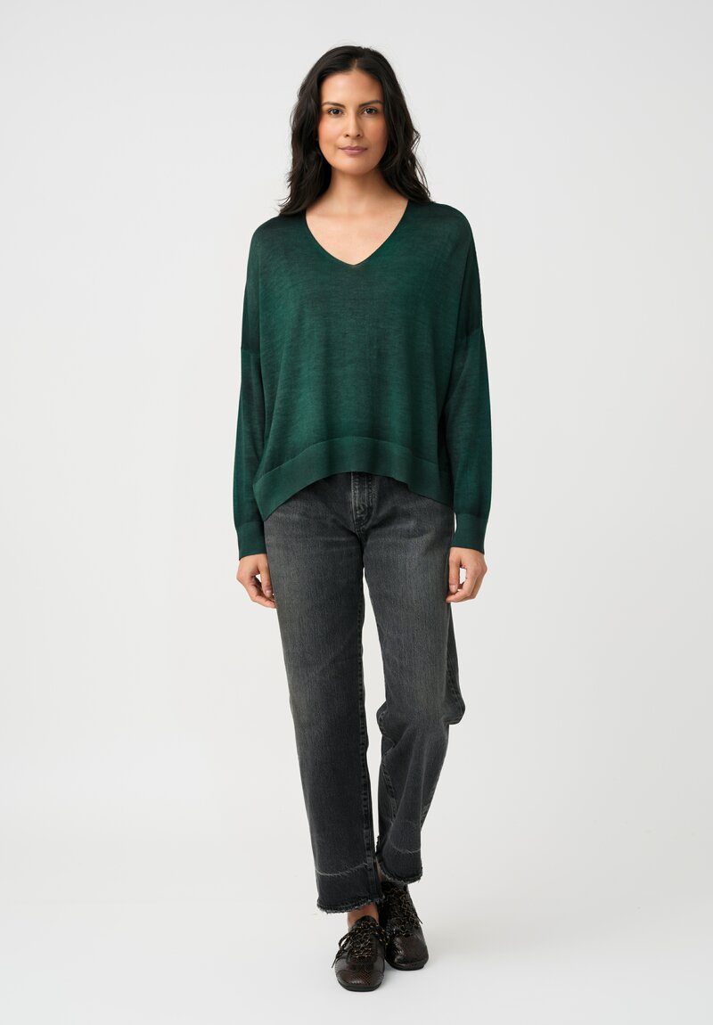 Avant Toi Cashmere & Silk V-Neck Stondata Top in Smeraldo Green