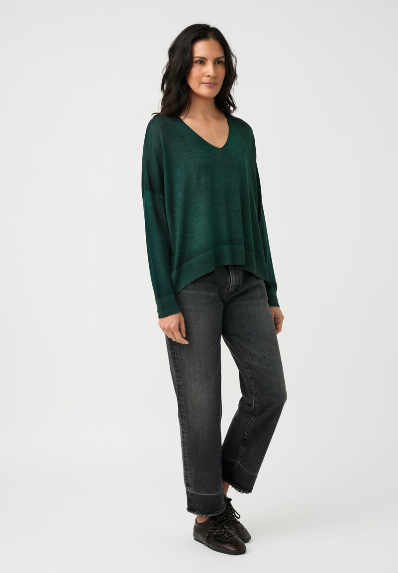Avant Toi Cashmere & Silk V-Neck Stondata Top in Smeraldo Green
