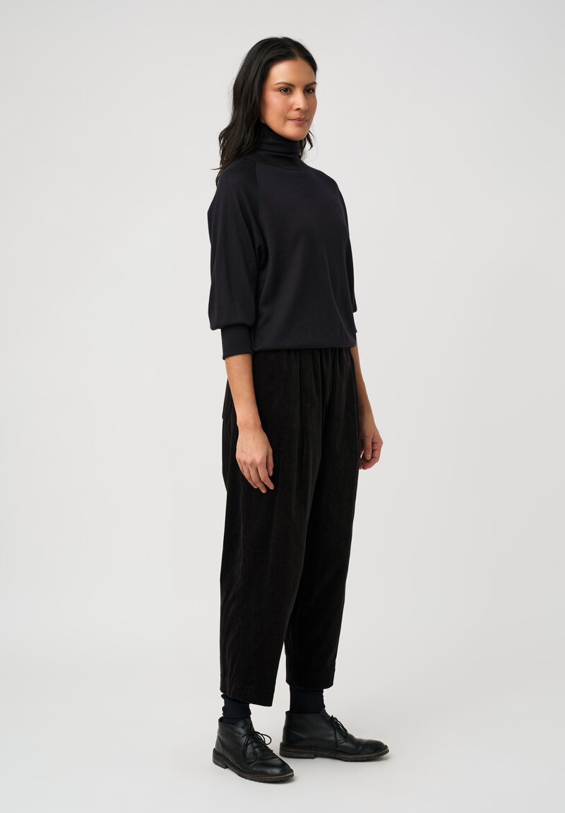 Arts & Science Cotton Corduroy One Tuck Relaxed Fit Pants in Navy Black