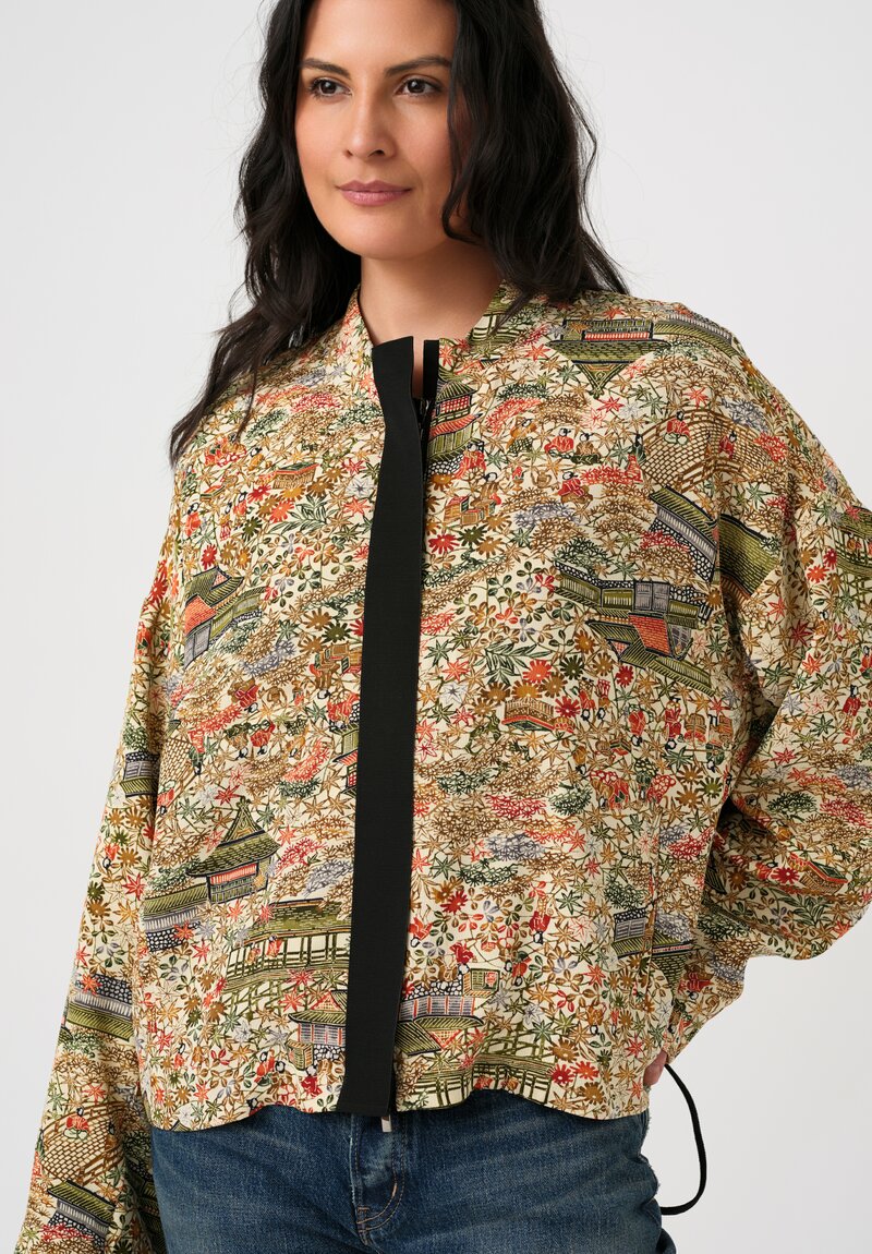Ibrigu Silk Chirimen Komon Kimono Bomber Jacket in Green & Cream Pagodas