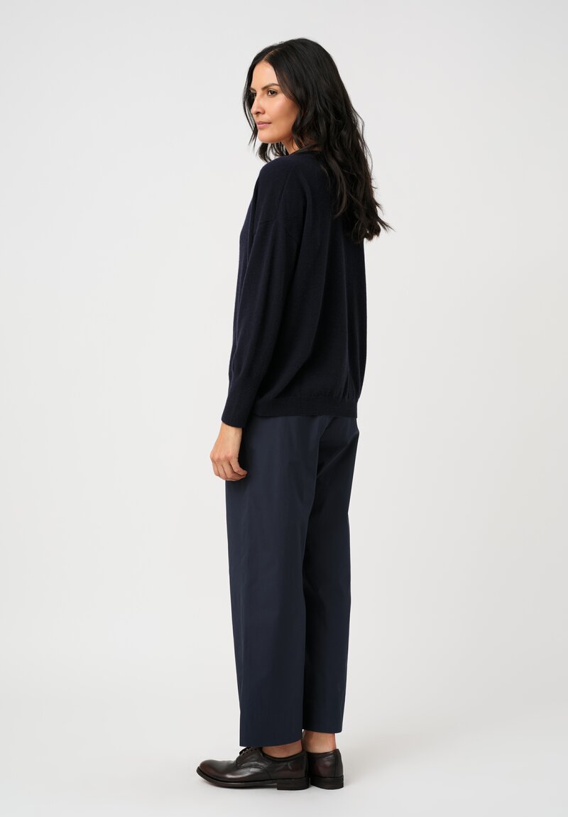 Bergfabel Cashmere Vivi V-Neck Pullover in Navy Blue