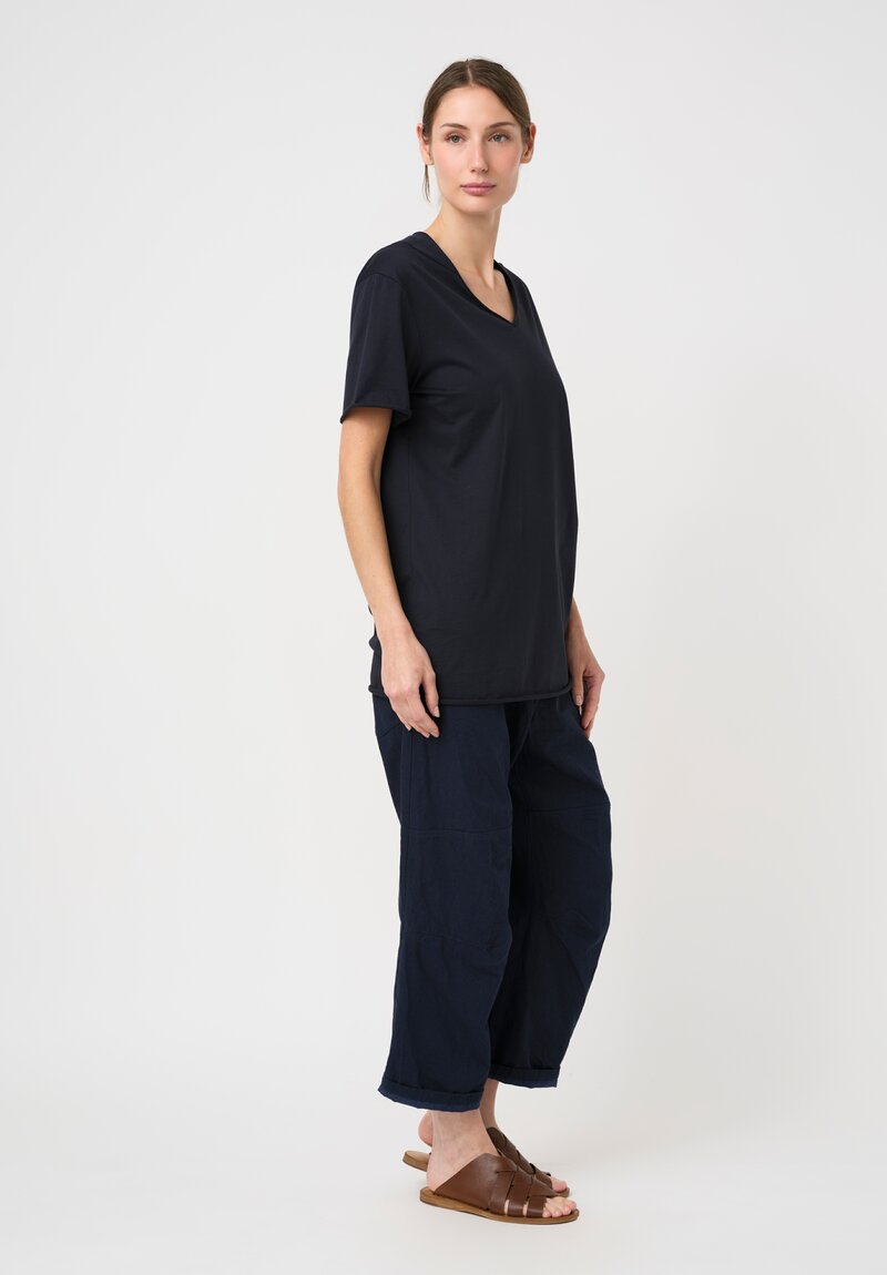 Forme d'Expression Cotton Rolled Edge V-Neck ZZ T-Shirt in Navy Blue