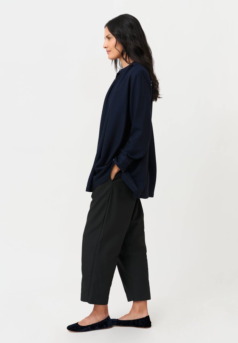 Pero Woven Round Collar, Button Down Shirt With French Knot Trim