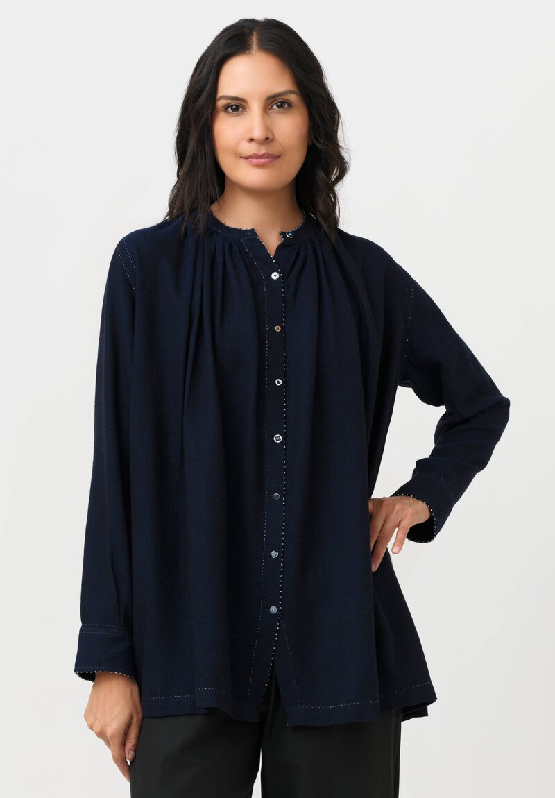 Pero Woven Round Collar, Button Down Shirt With French Knot Trim