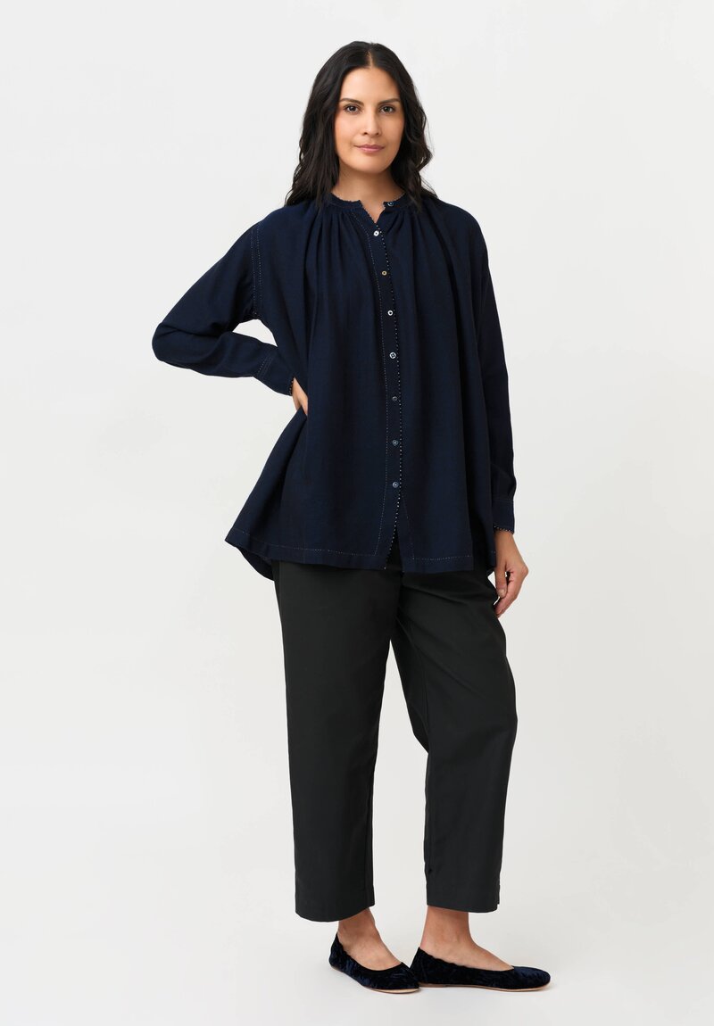 Pero Woven Round Collar, Button Down Shirt With French Knot Trim