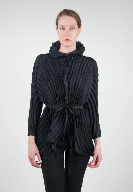 Issey Miyake Tied Pleated Jacket in Black