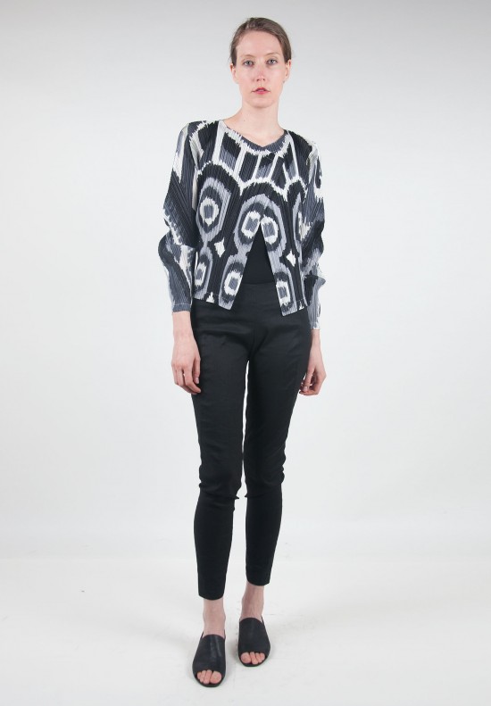 Issey Miyake Cauliflower Print Pleated Cardigan in Black/White