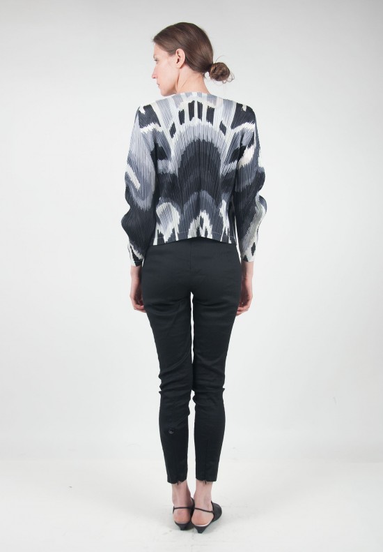 Issey Miyake Cauliflower Print Pleated Cardigan in Black/White