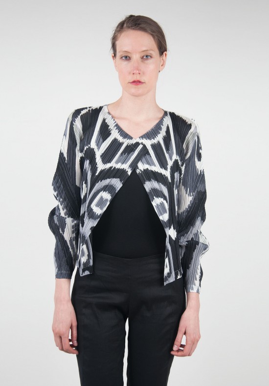 Issey Miyake Cauliflower Print Pleated Cardigan in Black/White