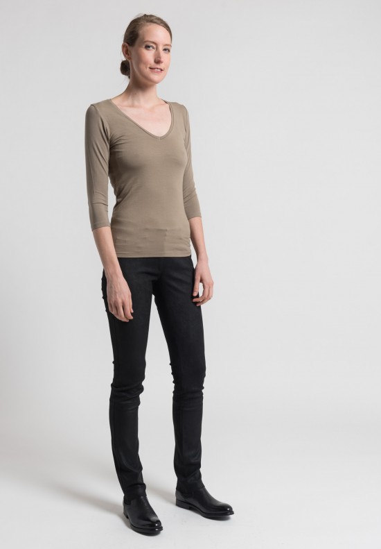 Majestic 3/4 Sleeve V-Neck Top in Cigare	