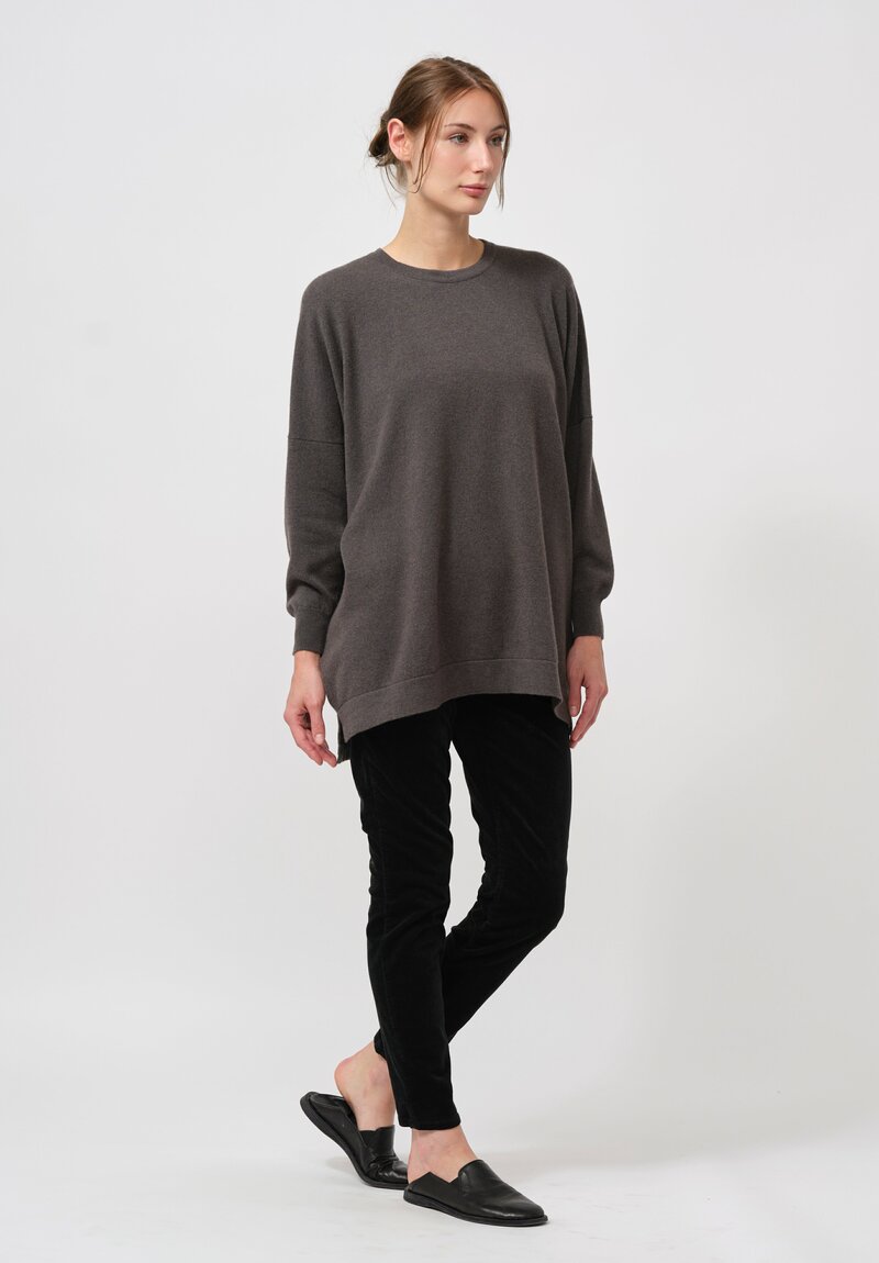 Hania New York Cashmere Marley Crewneck Sweater in Gunpowder Grey	