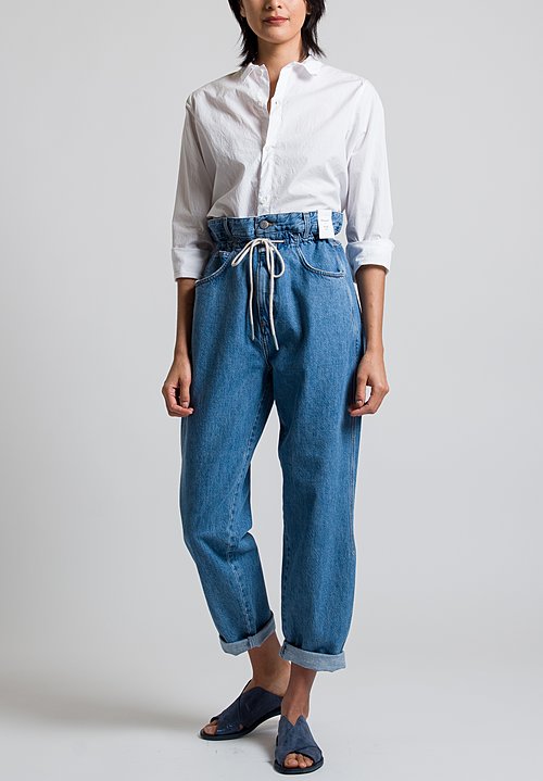 closed high waist jeans