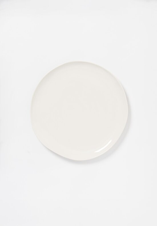 Bertozzi Handmade Porcelain Solid Painted Dinner Plate in Bianca	