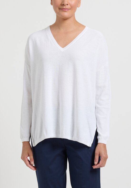 Antonelli V-Neck ''Malatesta'' Sweater in White	