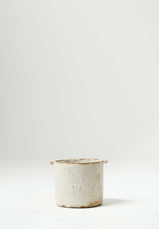 Nobue Ibaraki Medium Poignee Pot in White	