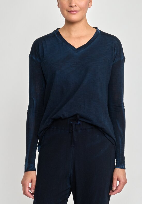 Gilda Midani Pattern Dyed Long Sleeve V-Neck Trapeze Tee in Last Blue