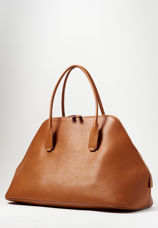 The Row Saddle Leather Large Devon Bag in Cuir Brown	