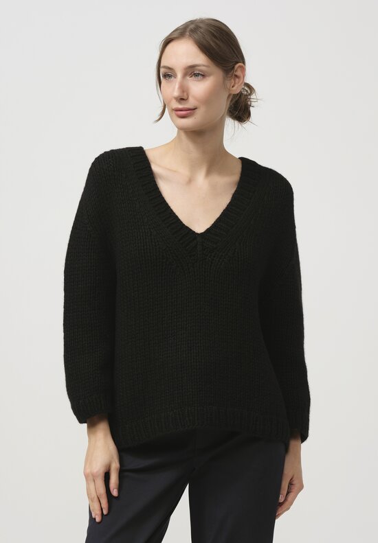 Wommelsdorff Hand Knit Cashmere Dara Sweater in Black	