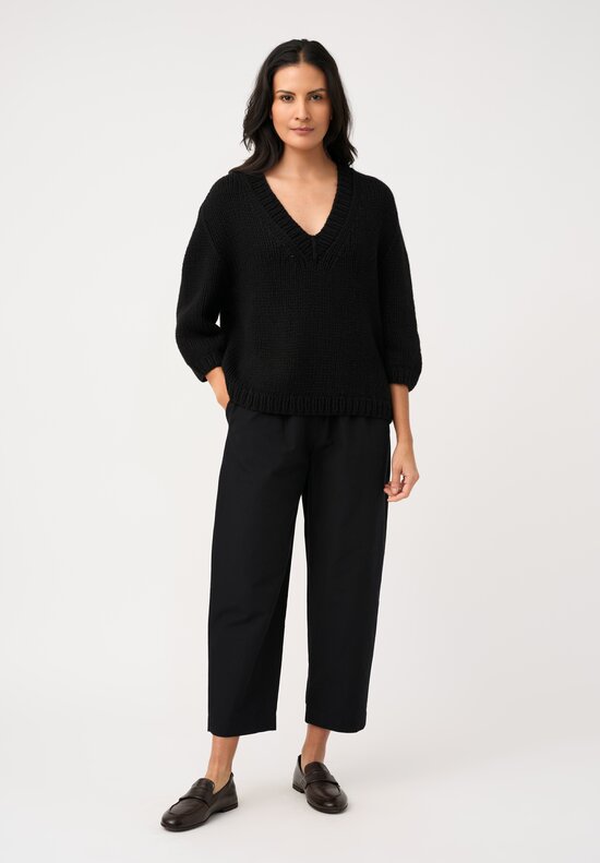 Wommelsdorff Hand-Knit Cashmere Dara Sweater in Black