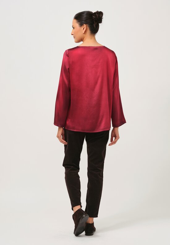 Avant Toi Hand-Painted Silk Lunga Barchetta Top in Nero Camelia Red	