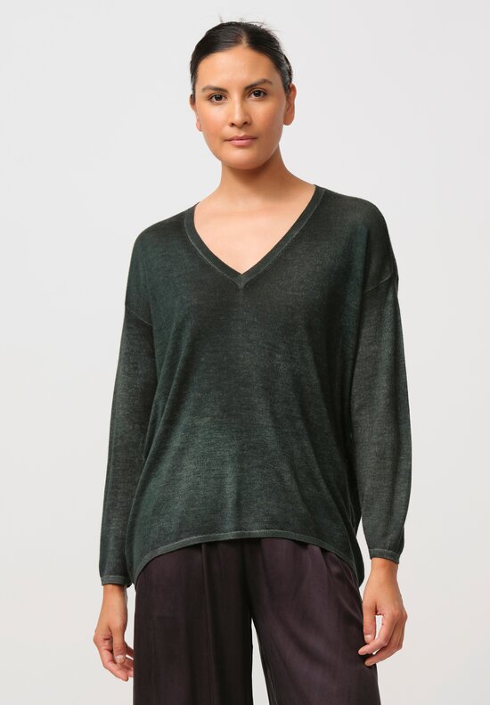 Avant Toi Cashmere & Silk Hand-Painted V-Neck Sweater in Nero Rosco Green	