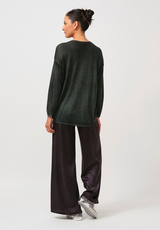Avant Toi Cashmere & Silk Hand-Painted V-Neck Sweater in Nero Rosco Green	