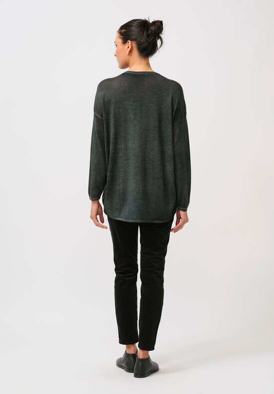 Avant Toi Cashmere & Silk Hand-Painted V-Neck Sweater in Nero Rosco Green	