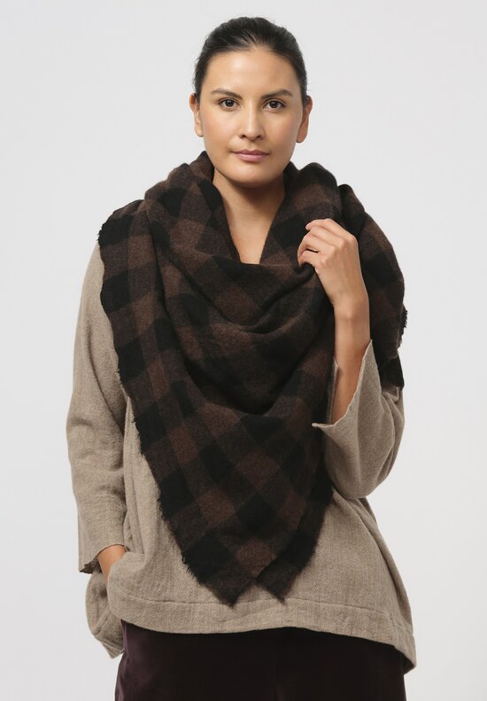 Daniela Gregis Washed Cashmere Checkered Scialle Scarf in Nero Marrone Brown	