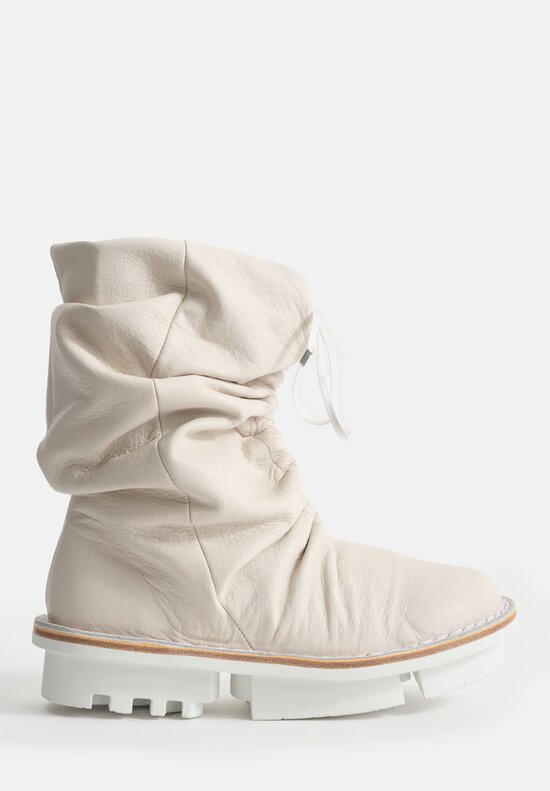 Trippen Sheepskin-Lined Pressure Boot in Avorio White	