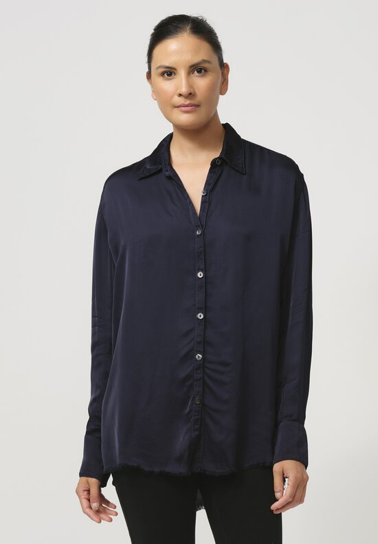 Jaga Button-Down Capri Shirt in Navy Blue	