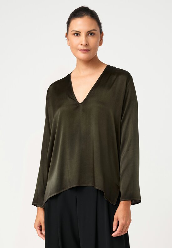 Avant Toi Silk Hand-Painted V-Neck Barchetta Top in Nero & Moss Green