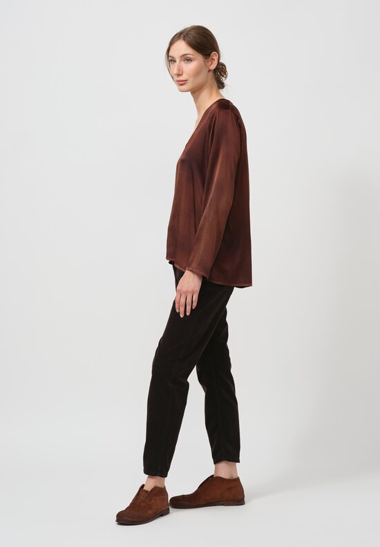 Avant Toi Hand-Painted Silk V-Neck Barchetta Top in Nero Brownie Brown	