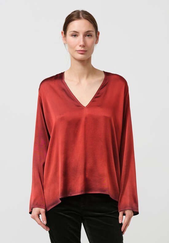 Avant Toi Hand-Painted Silk V-Neck Barchetta Top in Nero Goji Red	