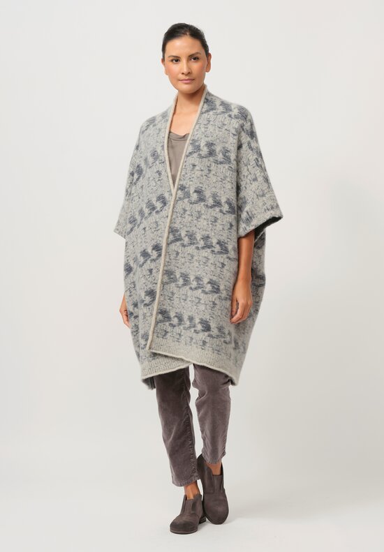 Lainey Cashmere Navajo Poncho in Oatmeal & Soft Navy	