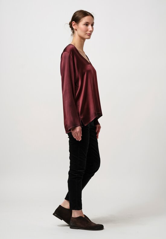 Avant Toi Hand-Painted Silk V-Neck Barchetta Top in Nero Agata Purple	