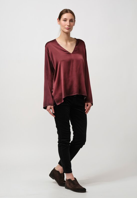 Avant Toi Hand-Painted Silk V-Neck Barchetta Top in Nero Agata Purple	