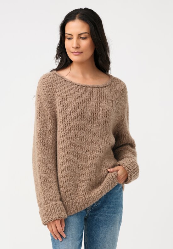 Wommelsdorff Cashemere & Silk Hand-Knit Faye Scooped Neck Sweater in Toffee Brown