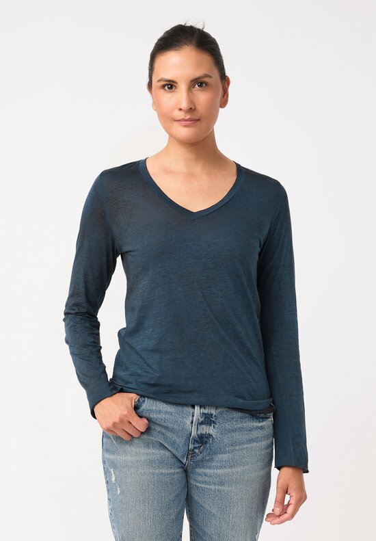 Avant Toi Hand-Painted Cotton V-Neck Long Sleeve Shirt in Nero & Fiume Blue