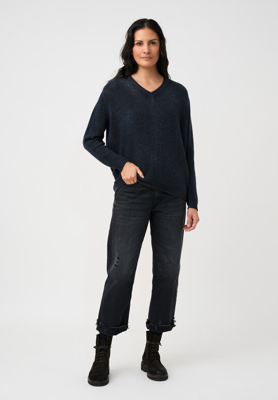 Avant Toi Cashmere Rilassata V-Neck Sweater in Nero & Fiume Blue