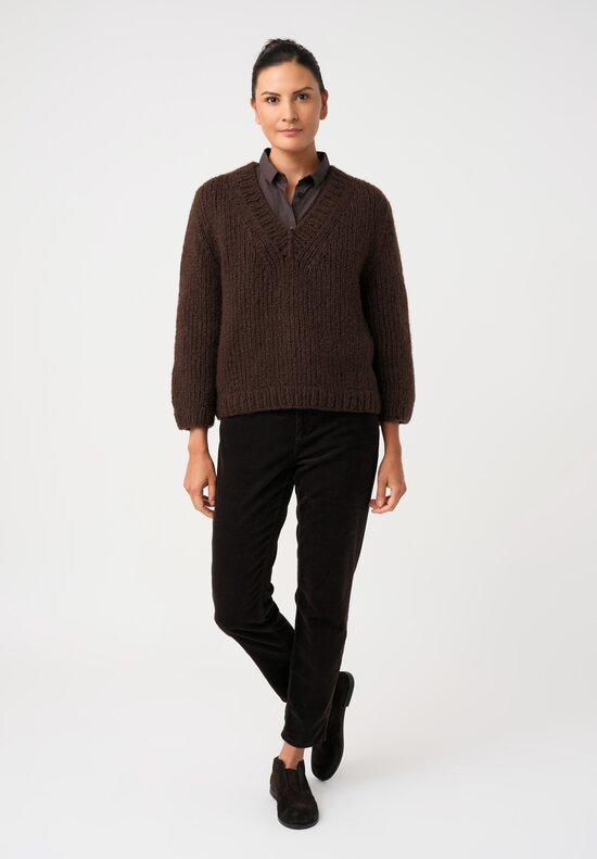 Wommelsdorff Cashmere & Silk Hand-Knit Zara V-Neck Sweater in Umbra Brown