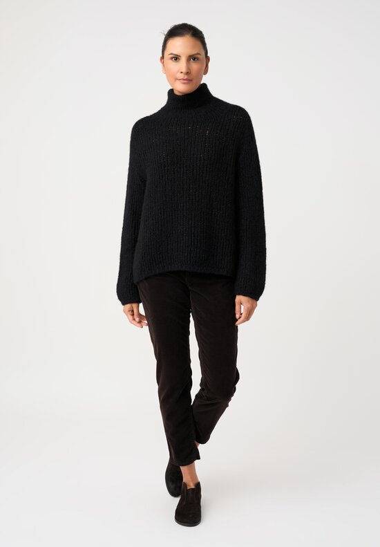 Wommelsdorff Cashemere Knit Yara Turtleneck Sweater in Black